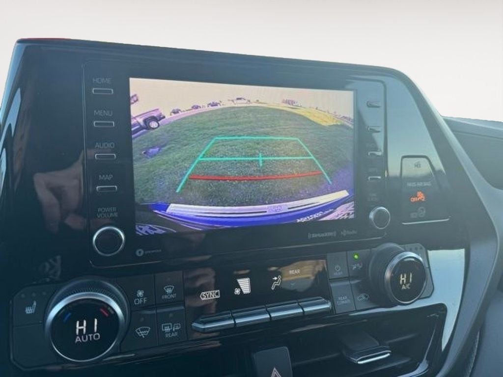 2022 Toyota Highlander Hybrid XLE AWD