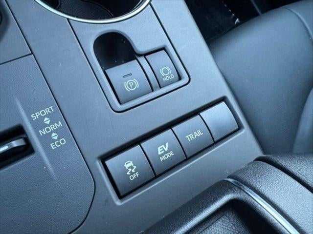 2022 Toyota Highlander Hybrid XLE AWD