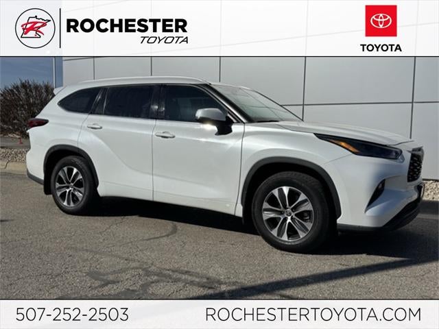 2022 Toyota Highlander XLE AWD