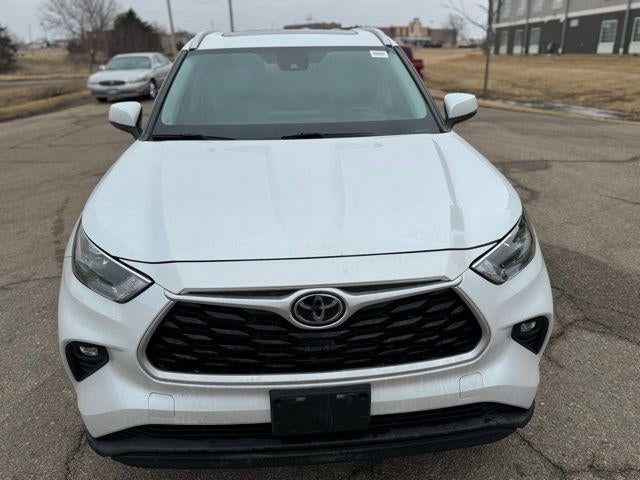 2022 Toyota Highlander XLE AWD