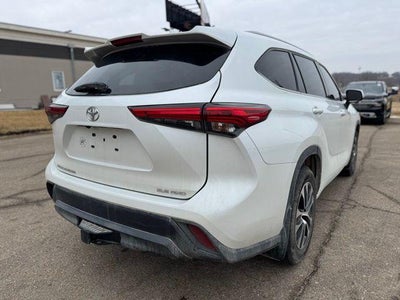 2022 Toyota Highlander XLE AWD