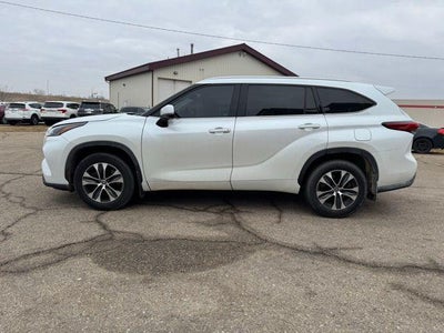 2022 Toyota Highlander XLE AWD