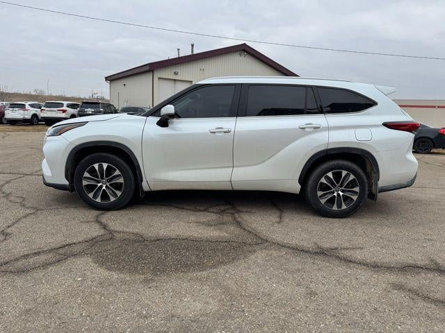 2022 Toyota Highlander XLE AWD