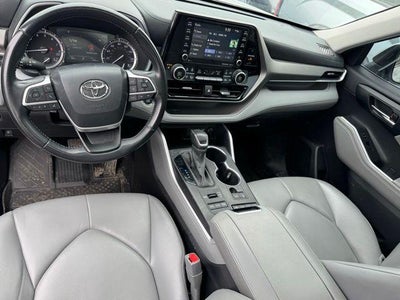 2022 Toyota Highlander XLE AWD