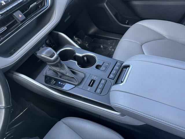 2022 Toyota Highlander XLE AWD