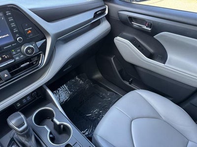 2022 Toyota Highlander XLE AWD