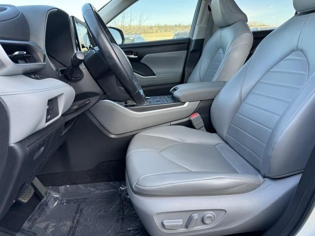 2022 Toyota Highlander XLE AWD