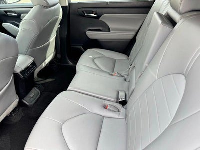 2022 Toyota Highlander XLE AWD