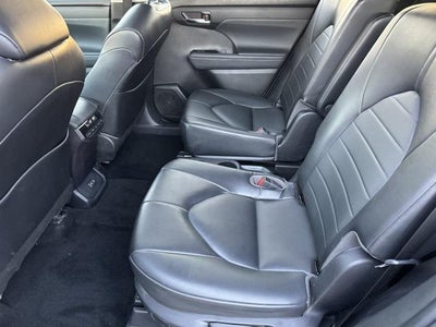 2022 Toyota Highlander XLE AWD