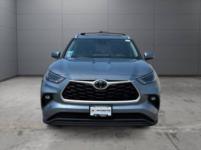 2022 Toyota Highlander XLE AWD