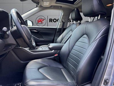 2022 Toyota Highlander XLE AWD