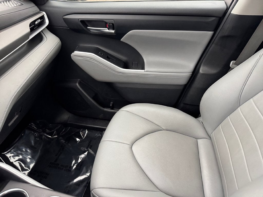2021 Toyota Highlander XLE AWD