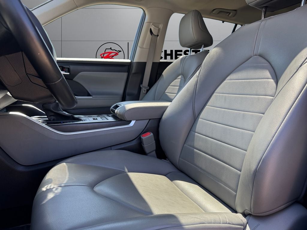 2022 Toyota Highlander XLE AWD