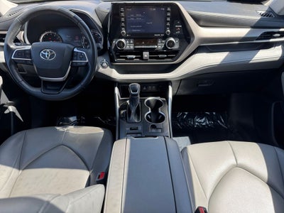 2022 Toyota Highlander XLE AWD