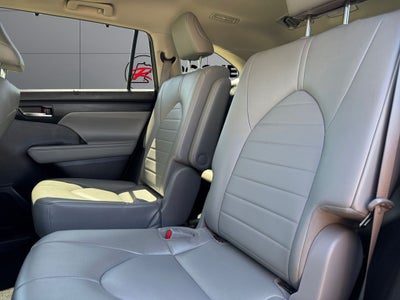 2022 Toyota Highlander XLE AWD