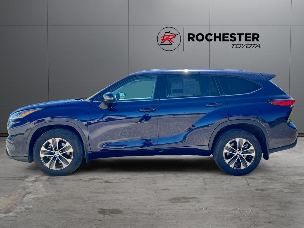 2022 Toyota Highlander XLE AWD