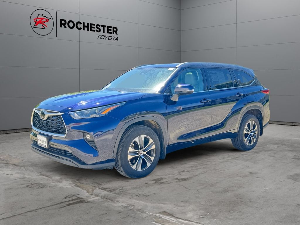 2022 Toyota Highlander XLE AWD