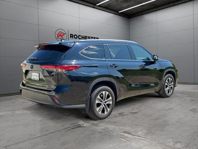 2022 Toyota Highlander XLE AWD