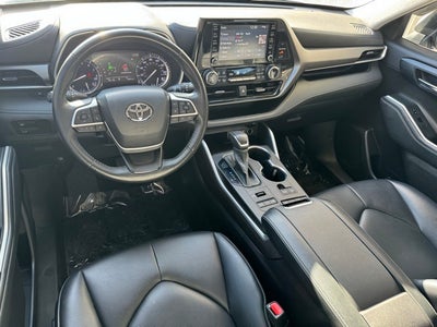 2022 Toyota Highlander XLE AWD