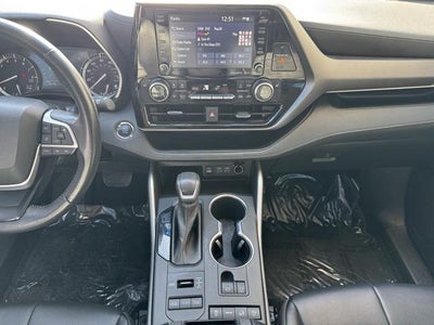 2022 Toyota Highlander XLE AWD