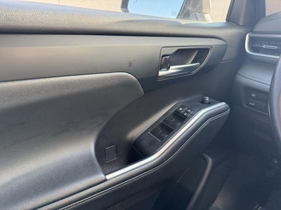 2022 Toyota Highlander XLE AWD