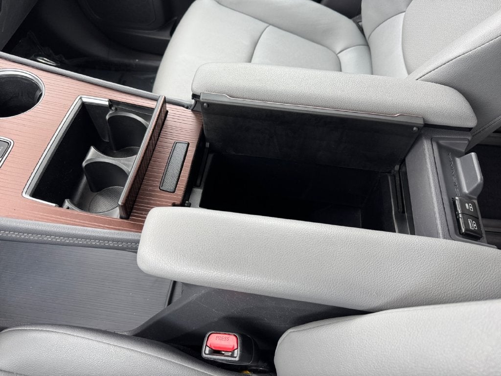 2024 Toyota Sienna XLE 7 Passenger