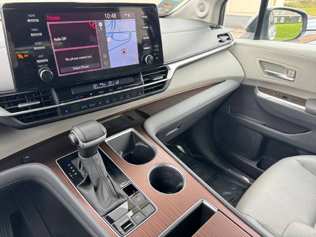 2024 Toyota Sienna XLE 7 Passenger