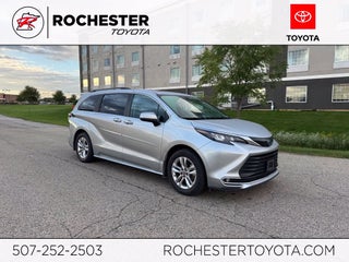2024 Toyota Sienna XLE 7 Passenger