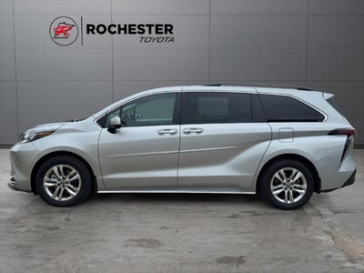2024 Toyota Sienna XLE 7 Passenger