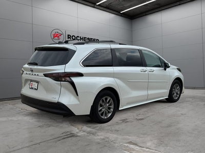 2025 Toyota Sienna XLE 7 Passenger