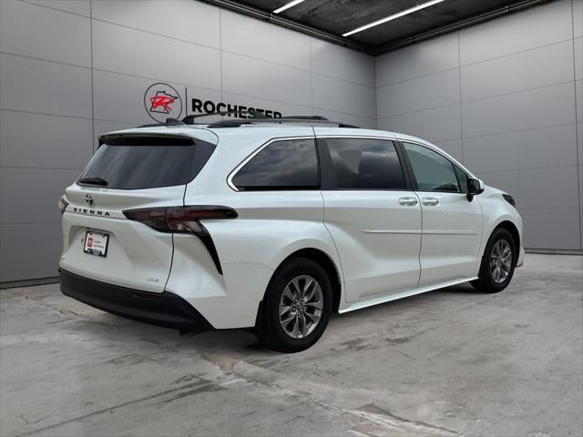 2025 Toyota Sienna XLE 7 Passenger