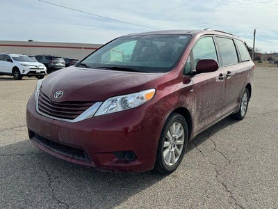 2017 Toyota Sienna LE 7 Passenger