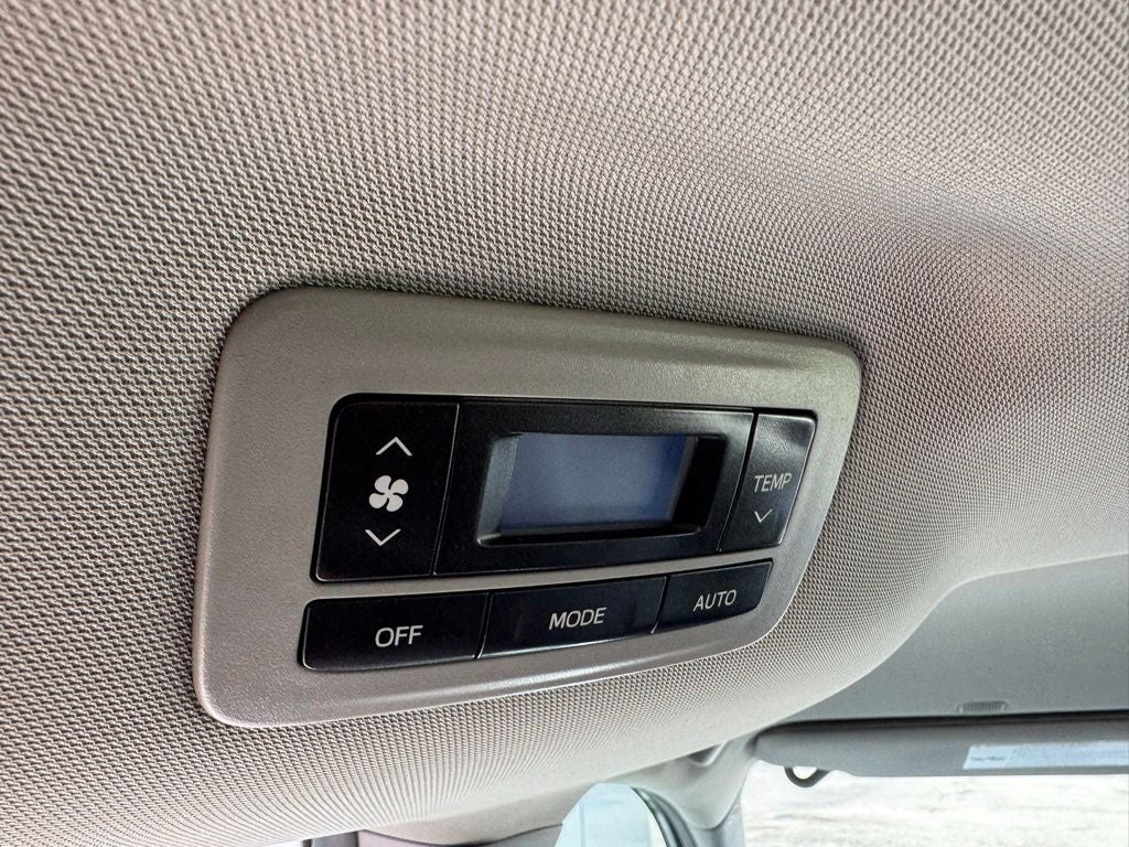 2019 Toyota Sienna LE 7 Passenger