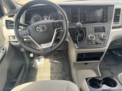2019 Toyota Sienna LE 7 Passenger