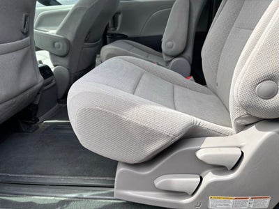 2019 Toyota Sienna LE 7 Passenger