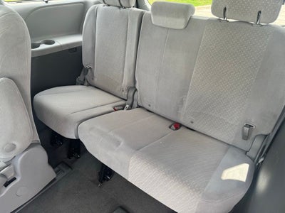 2019 Toyota Sienna LE 7 Passenger