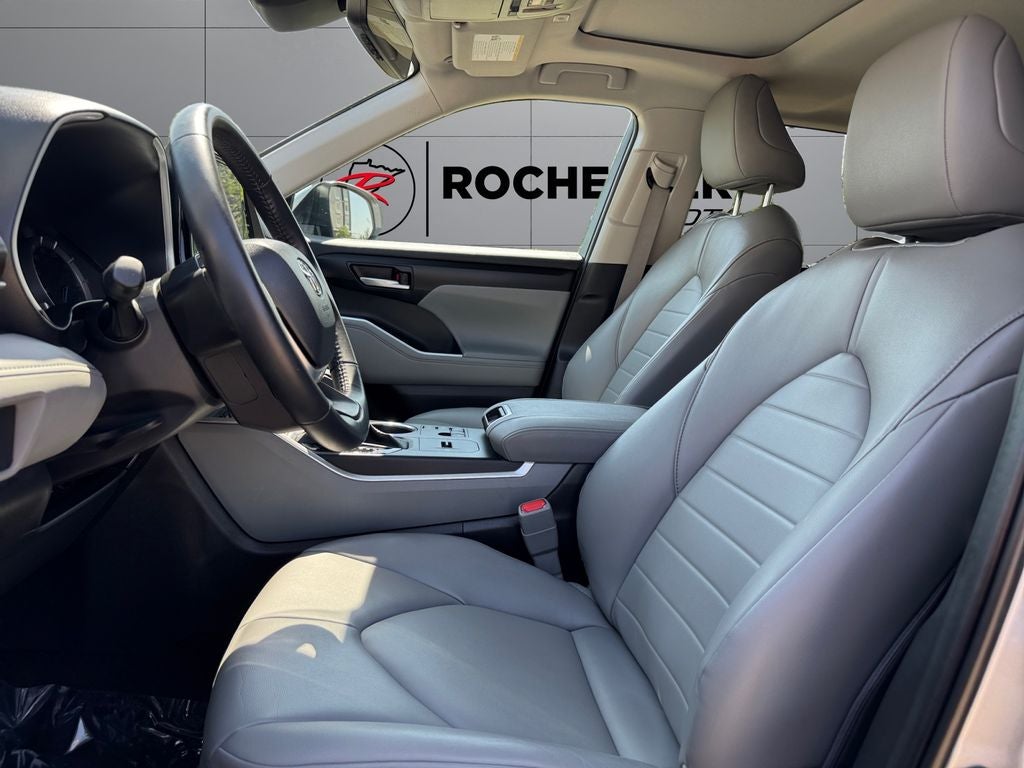 2023 Toyota Highlander Hybrid XLE AWD