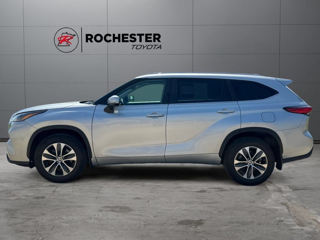 2023 Toyota Highlander Hybrid XLE AWD