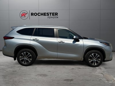 2023 Toyota Highlander Hybrid XLE AWD