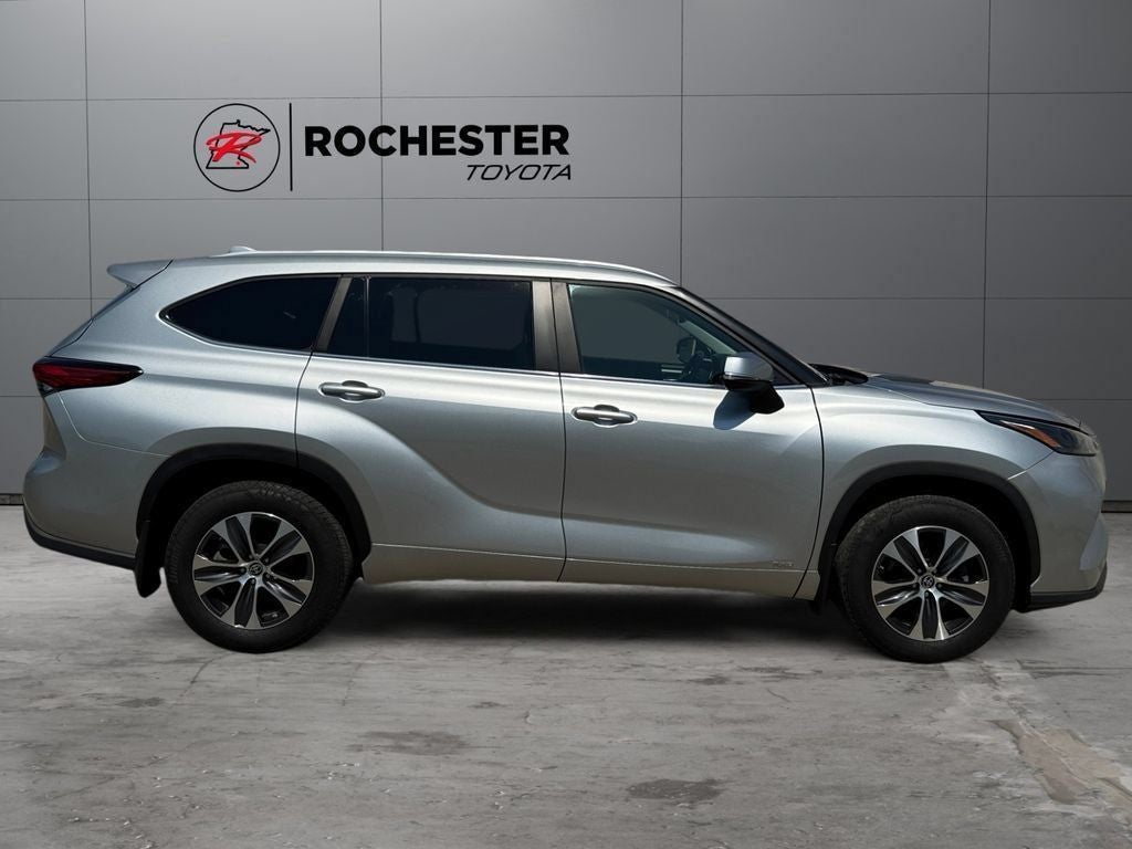 2023 Toyota Highlander Hybrid XLE AWD