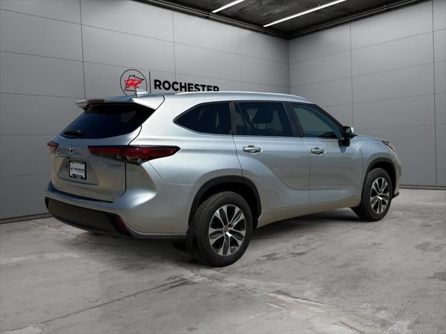 2023 Toyota Highlander Hybrid XLE AWD