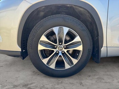 2023 Toyota Highlander Hybrid XLE AWD