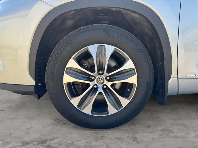 2023 Toyota Highlander Hybrid XLE AWD