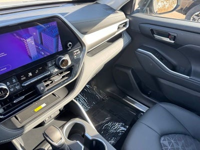 2024 Toyota Highlander Hybrid XLE AWD