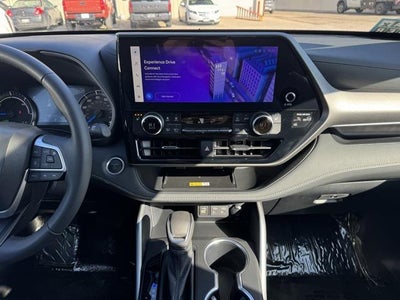 2024 Toyota Highlander Hybrid XLE AWD