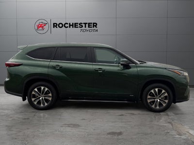 2025 Toyota Highlander Hybrid XLE AWD