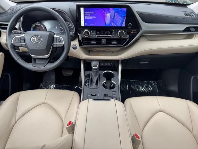 2025 Toyota Highlander Hybrid XLE AWD