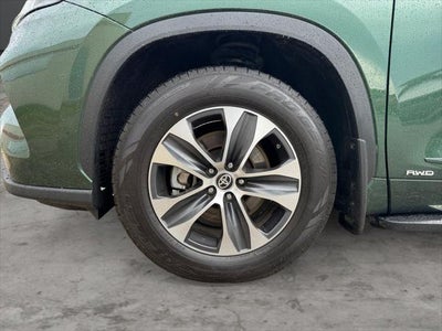 2025 Toyota Highlander Hybrid XLE AWD