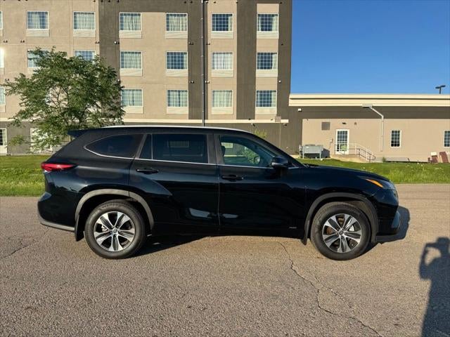 2025 Toyota Highlander Hybrid XLE AWD