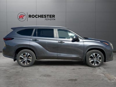 2024 Toyota Highlander Hybrid XLE AWD